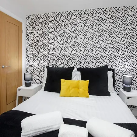 Apartment 1 The Keyes- Stylish & Spacious Apartment With Free Parking York Exterior photo