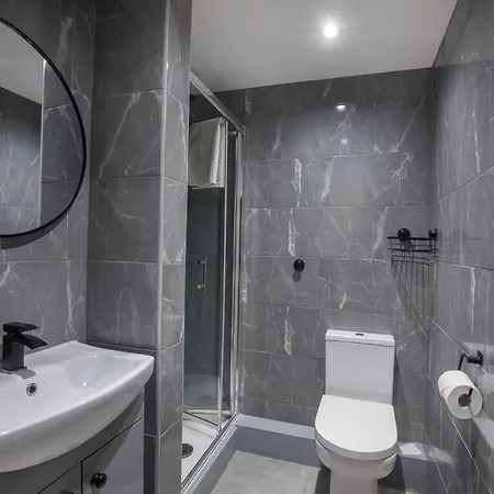 Apartment 1 The Keyes- Stylish & Spacious Apartment With Free Parking York Exterior photo